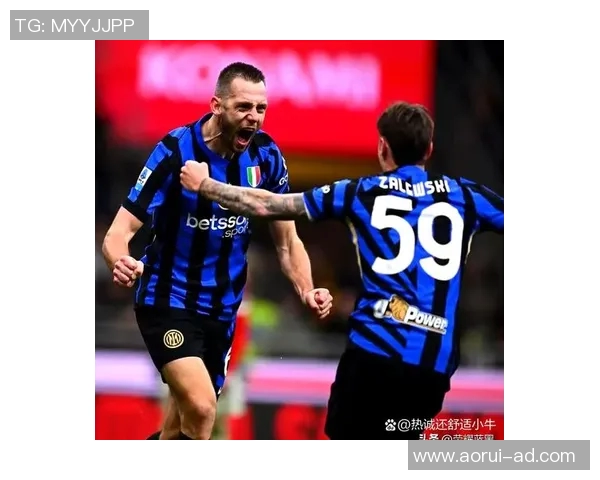 拉齐奥高层宣布与主帅因扎吉解约,球队管理层再度震荡