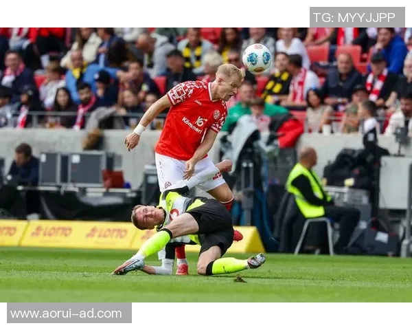 沙尔克04客场惜平美因茨主场不敌：本轮德甲焦点赛事回顾