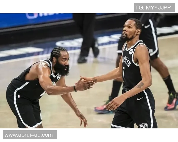 篮网与76人激战四月二十四日谁将赢得季后赛关键战役