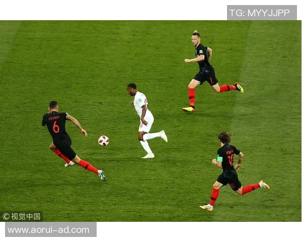 英格兰与捷克下半场精彩对决分析与战术解析